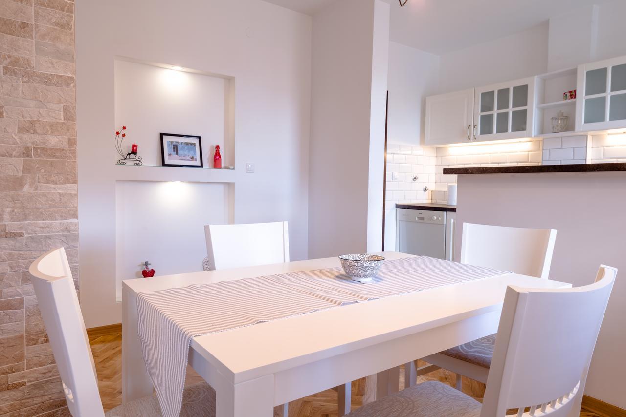 נובי סאד Apartman Arte מראה חיצוני תמונה