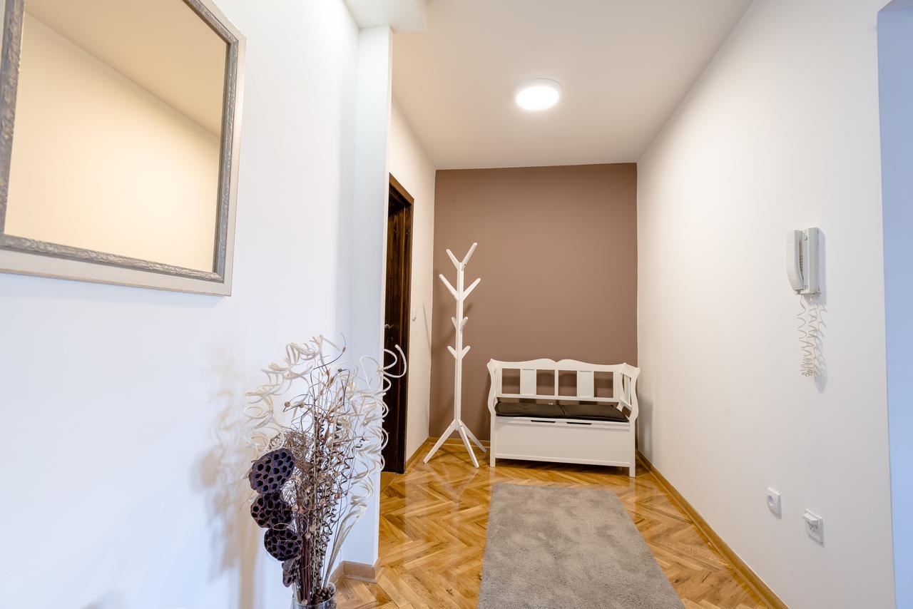 נובי סאד Apartman Arte מראה חיצוני תמונה