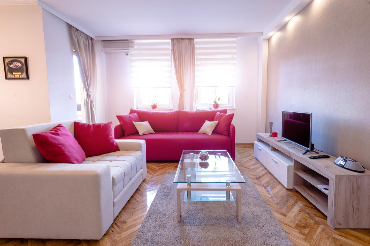 נובי סאד Apartman Arte מראה חיצוני תמונה